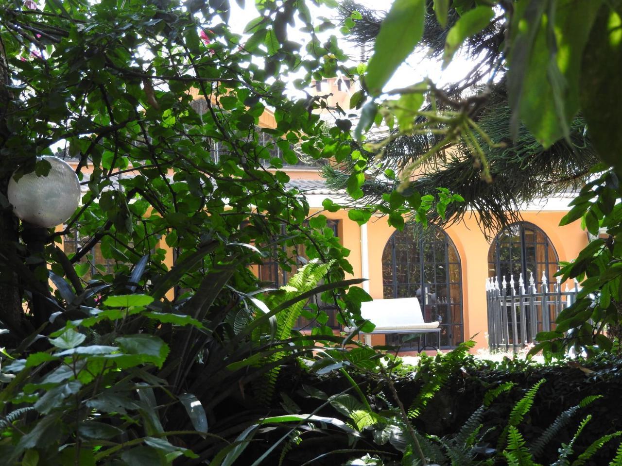 Magnolia Pine Bed & Breakfast Ναϊρόμπι Εξωτερικό φωτογραφία