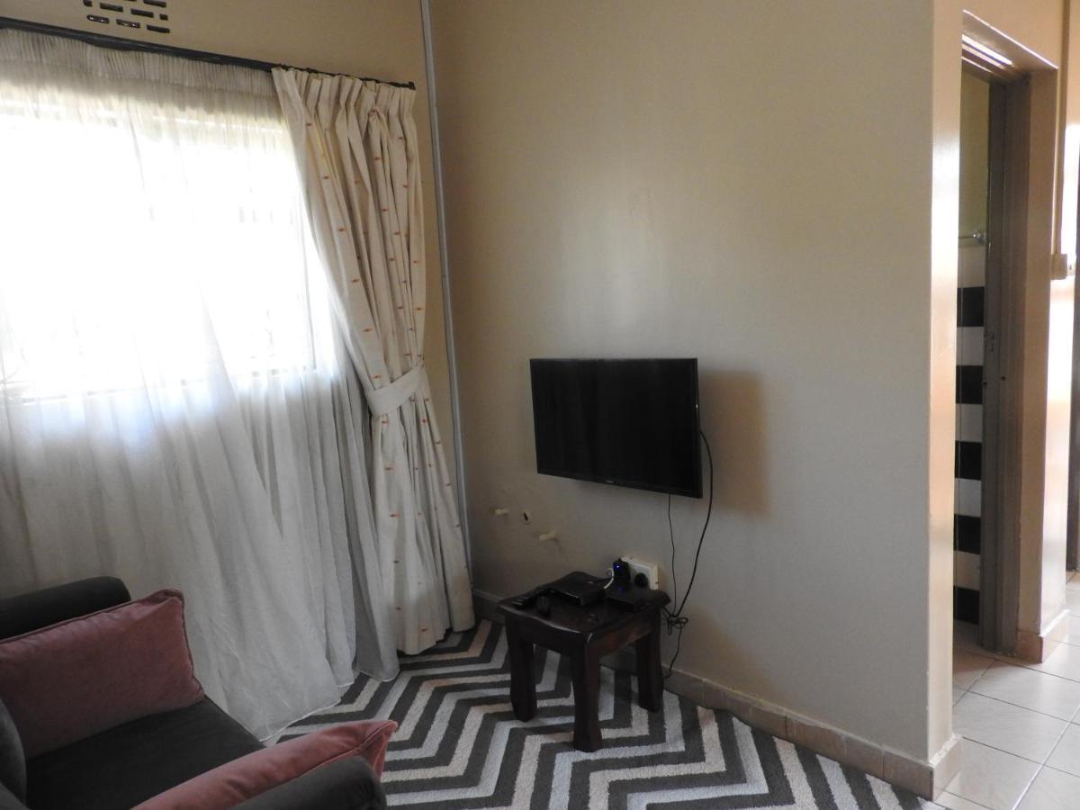 Magnolia Pine Bed & Breakfast Ναϊρόμπι Εξωτερικό φωτογραφία